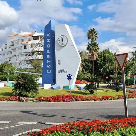 Estepona Port Beachside Apartment - Marina Bay Exterior foto