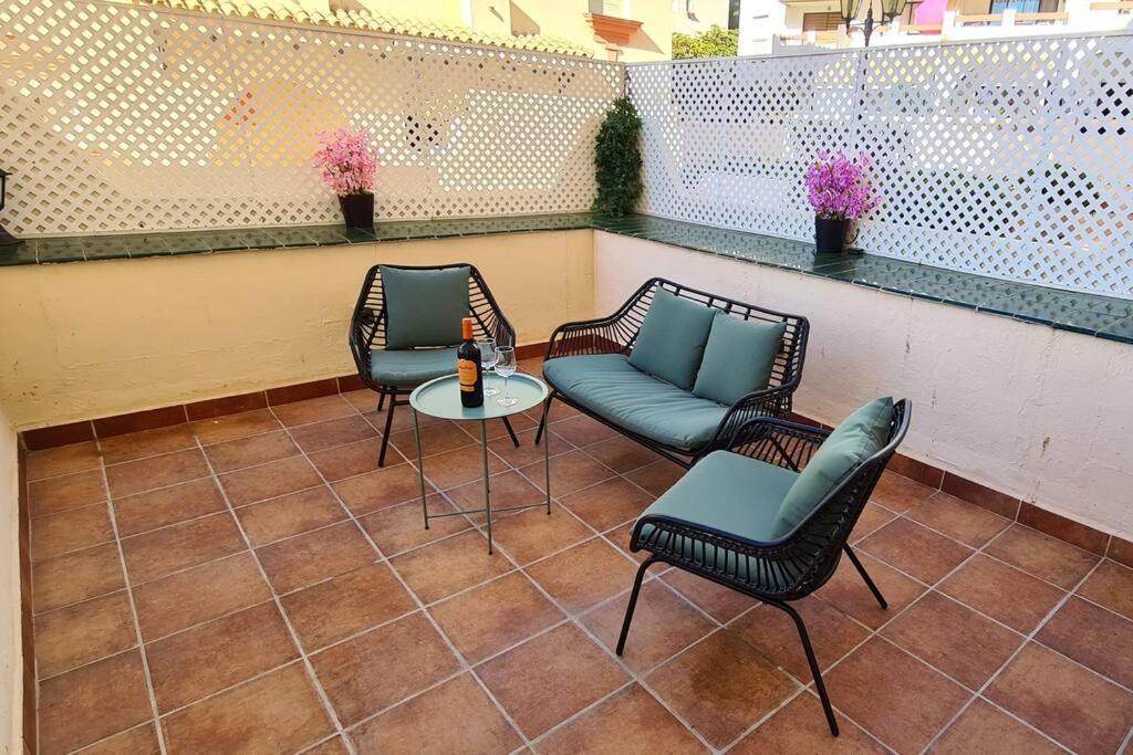 Estepona Port Beachside Apartment - Marina Bay Exterior foto