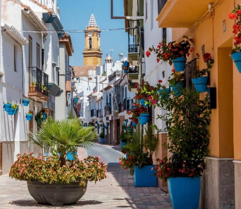 Estepona Port Beachside Apartment - Marina Bay Exterior foto